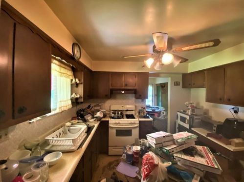 5953 Saltsburg Rd, Verona PA  15147-3313 exterior