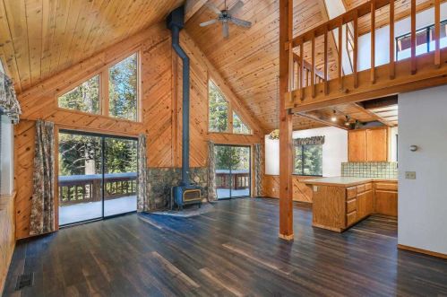 14098 Swiss Ln, Truckee, CA 96161-7118