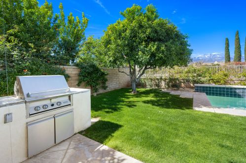 27 Toscana Way, Rancho Mirage CA  92270-1977 exterior