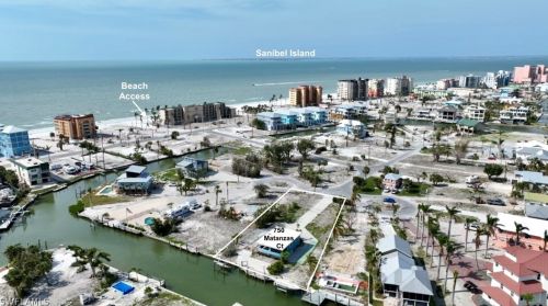 750 Matanzas Ct, Fort Myers Beach FL  33931-2120 exterior