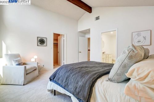 32824 Oakdale Ct, Union City CA  94587-5426 exterior