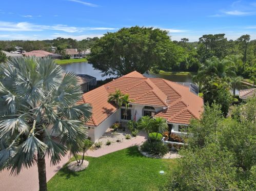 889 Lighthouse Dr, Palm City, FL 34990-4509