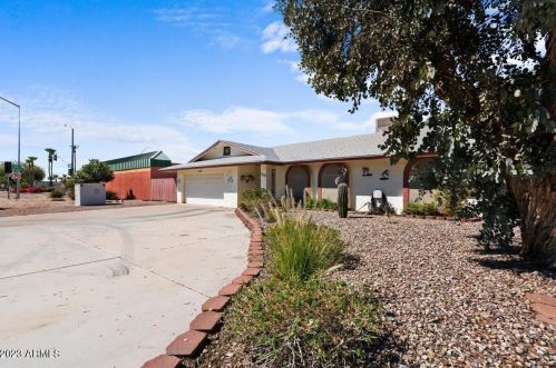 1140 72nd St, Mesa, AZ 85208-2727