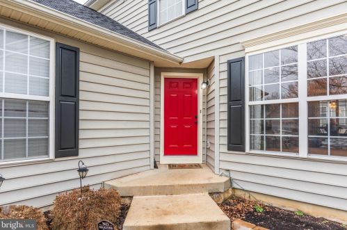 640 Nathan Pl, Leesburg, VA 20176-2349
