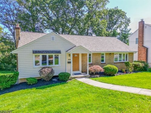 189 Mccosh Rd, Montclair, NJ 07043-2105