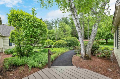 17 Atherton Ln, Amherst NH  03031-3064 exterior