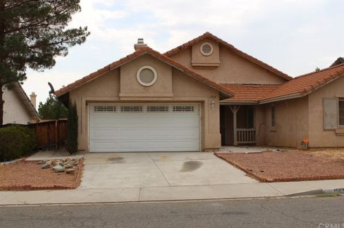 15631 Amber Pointe Dr, Victorville, CA 92394-5568
