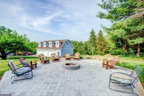 426 Buckhorn Dr, Belvidere NJ  07823-2707 exterior