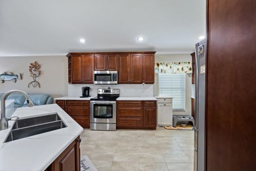 1390 9 Pl, Vero Beach FL 32960-2122 exterior