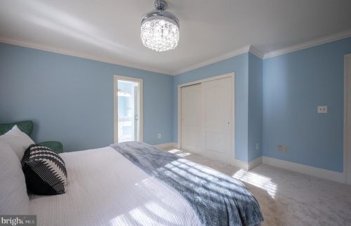 281 Golden Woods Ct, Great Falls VA  22066-4152 exterior