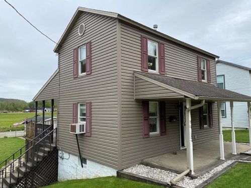 127 Penn St, Clymer, PA 15728-1010