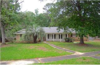 809 Parkwood Dr, Mobile, AL 36608-3596
