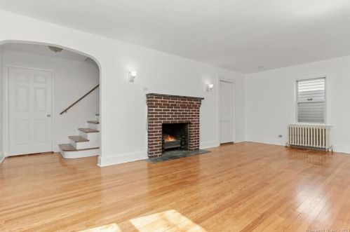 26 Orlando Ave, Stamford CT  06902-6410 exterior