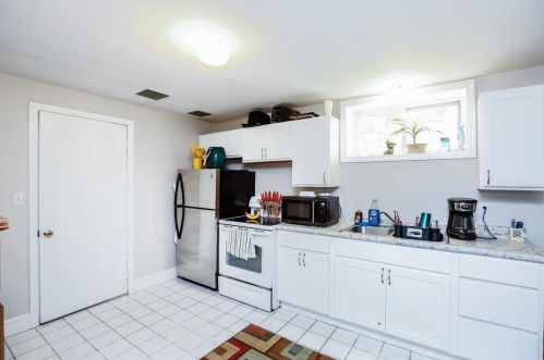 67 Butler St, Salem NH  03079-3940 exterior