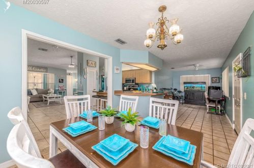 381 Gulfstream Ave, Fort Pierce FL  34983-1218 exterior