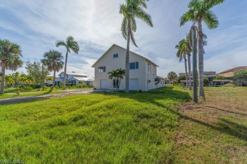 4837 Tarpon Ave, Bonita Springs, FL 34134-3960