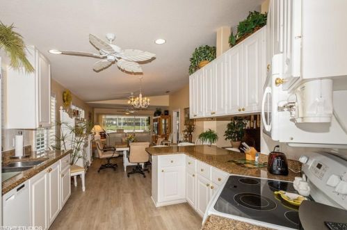 5338 Guadeloupe Way, Naples FL  34119-9577 exterior