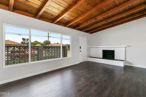 974 Orange Dr, Oxnard CA  93036-1834 exterior