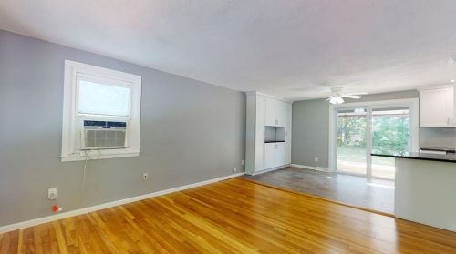 13 Larchmont Dr, Coventry RI exterior