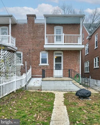 605 Pearl St, Lancaster PA  17603-5009 exterior