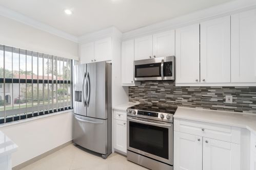 21553 Cypress Hammock Dr, Boca Raton, FL 33428-1951
