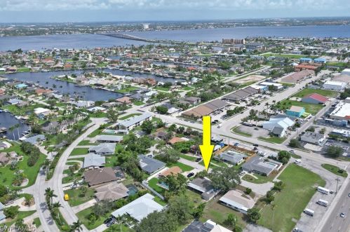 4325 16th Pl, Cape Coral FL  33904-7430 exterior