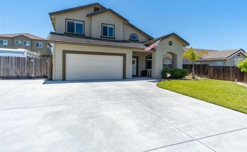 1401 Mesquite Dr, Hollister, CA 95023-6746