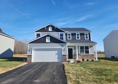 1174 Lake Forest Dr, Hebron, OH 43025-9008