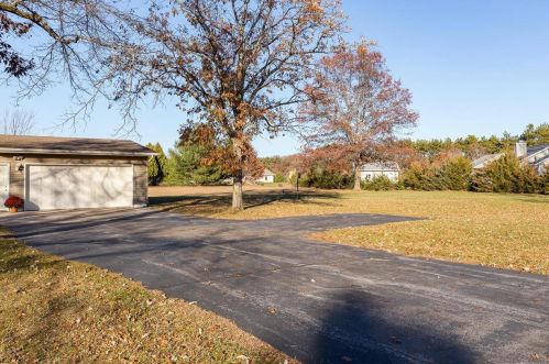 3570 Mardon Ln, Green Bay WI  54313-8212 exterior