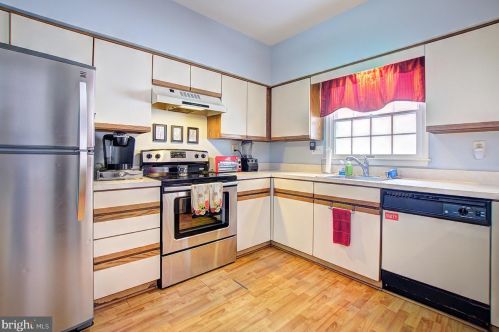 15 Willow Ct, Downingtown PA  19335-3400 exterior