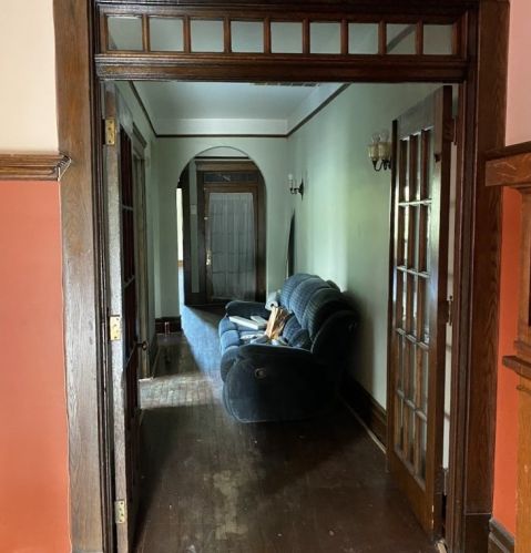 186 Gallatin Ave, Connellsville PA  15425-2986 exterior