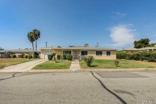 6846 Golondrina Dr, San Bernardino, CA 92404-5714