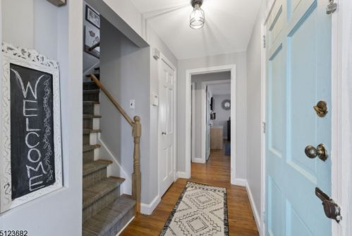 442 Chestnut St, Nutley, NJ 07110-2110