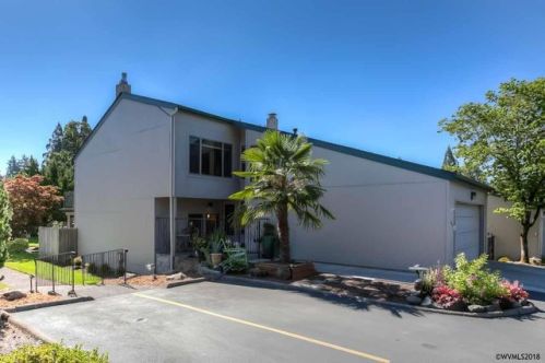 654 Salem Heights Ave, Salem, OR 97302-5613