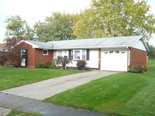 1837 Fair Oaks Dr, Sidney OH  45365-1060 exterior