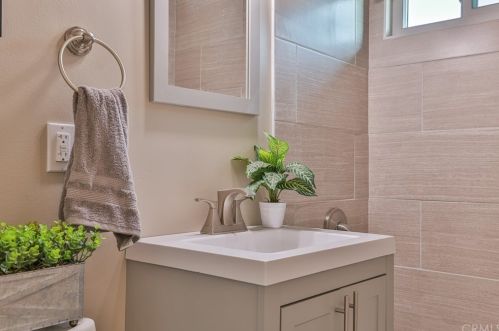 428 Gardenglen St, West Covina CA  91790-3123 exterior