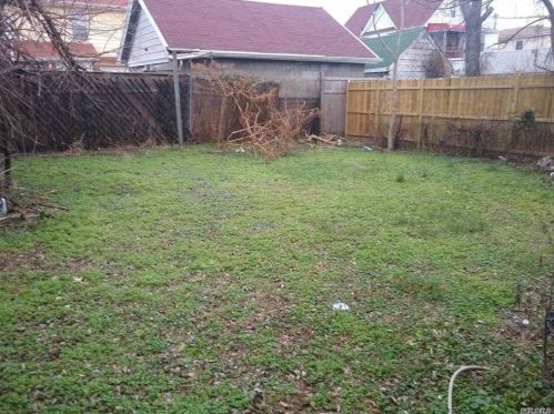119-50 165th St, Jamaica, NY 11434-1207