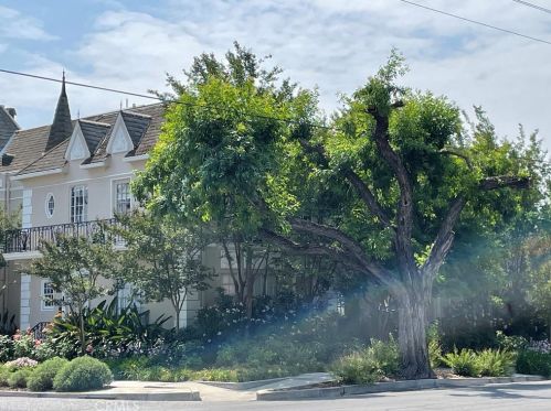806 Home Ave, Fresno, CA 93728-1813