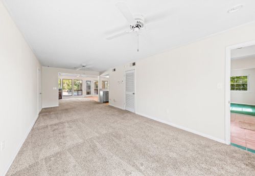 37 Walnut Ave, Shalimar FL  32579-1121 exterior