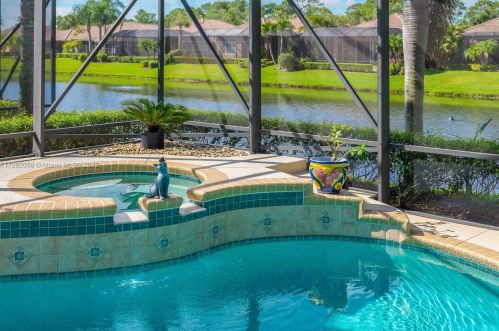 8801 One Putt Pl, Fort Pierce FL  34986-3068 exterior