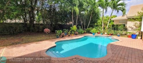 5388 183rd Ave, Hollywood, FL 33029-6311