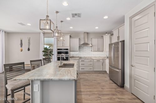25873 161st Ave, Sun City, AZ 85387-6122