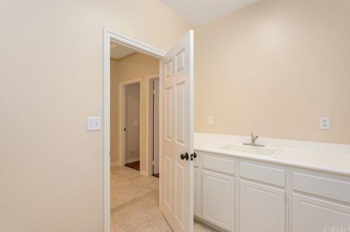 17089 Bluff Vista Ct, Riverside CA 92503-8715 exterior