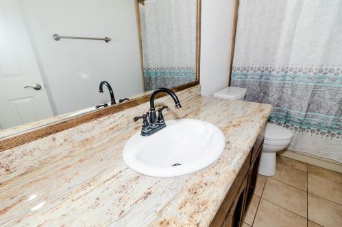 621 Del Oro St, Woodland CA  95695-5040 exterior