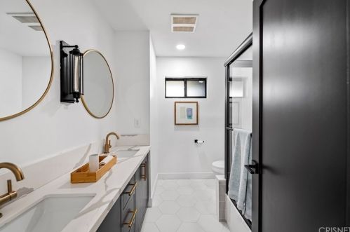 5254 Buffalo Ave, Van Nuys CA  91401-5929 exterior