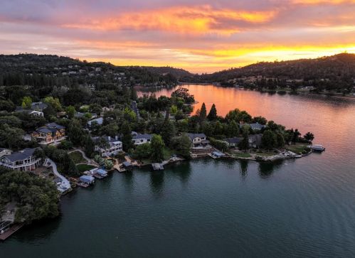 18612 Chaparral Dr, Lake Wildwood, CA 95946-9231