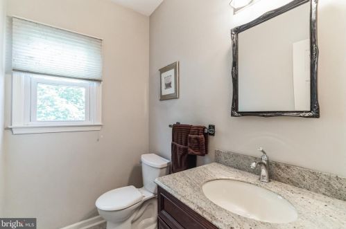 907 Quincy Dr, Yardley PA  19067-2902 exterior