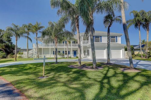 1001 Kitching Cove Ln, Fort Pierce, FL 34952-5902