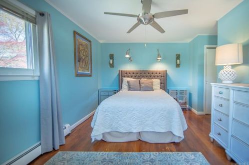 1 Winfield Pl, New Rochelle NY  10801-2907 exterior