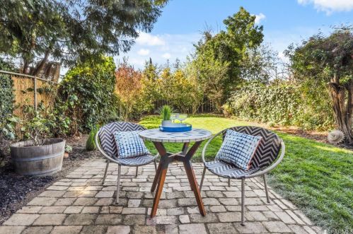 3061 Dakota St, Oakland CA 94602-3801 exterior